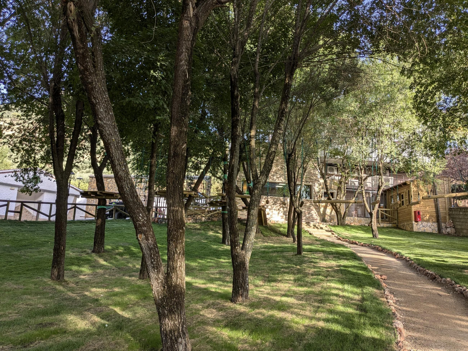 Así es el nuevo camping Valdeluna en Valdepeñas, en plena Sierra Sur de Jaén
