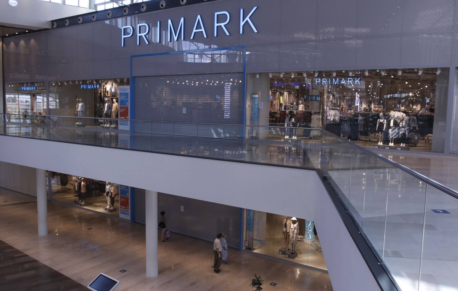 Tienda de Primark en el centro comercial Lagoh.