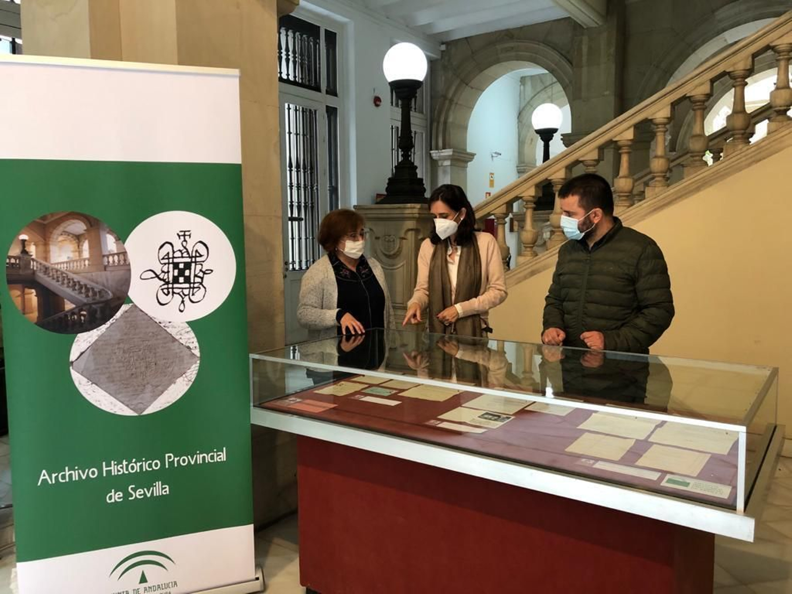 Inauguración de la exposición en el Archivo Provincial de Sevilla sobre documentos históricos del flamenco.