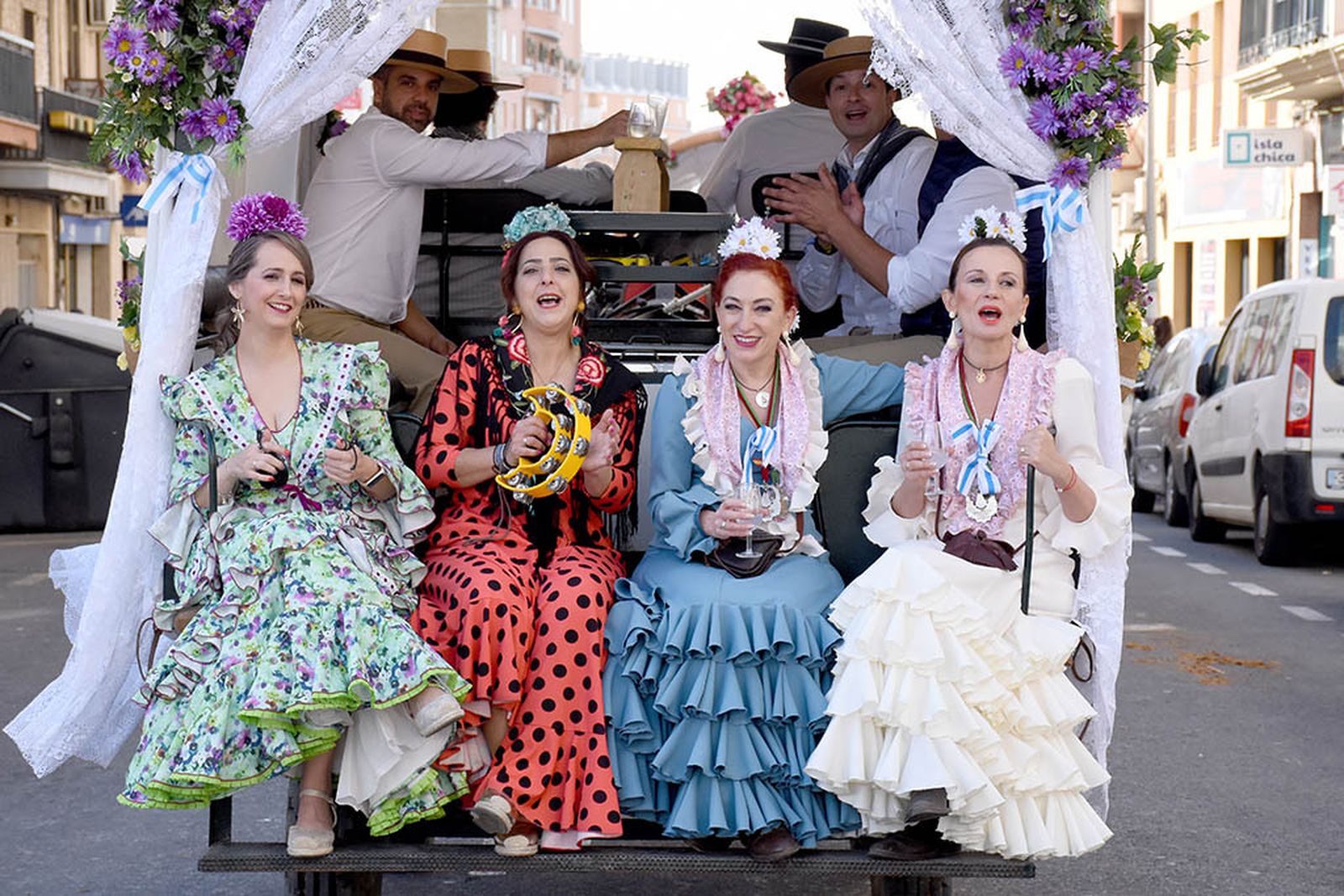 Imágenes de los carros de la Hermandad del Rocío de Huelva