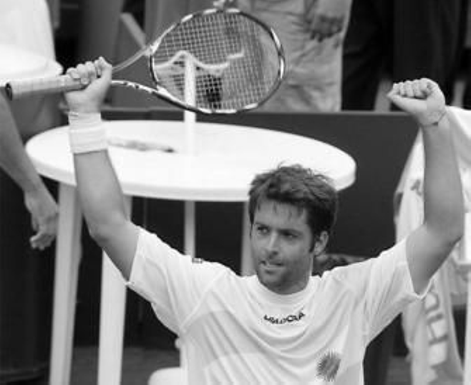 El argentino Agustín Calleri celebra su triunfo sobre Bogdanovic.