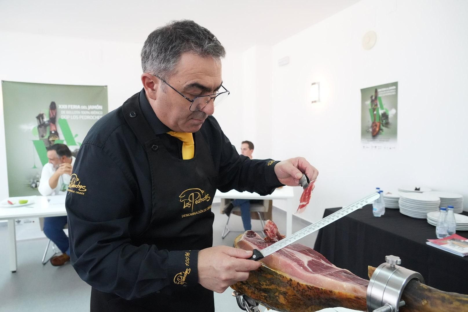 El concurso al mejor jamón de bellota 100% ibérico de Los Pedroches, en imágenes