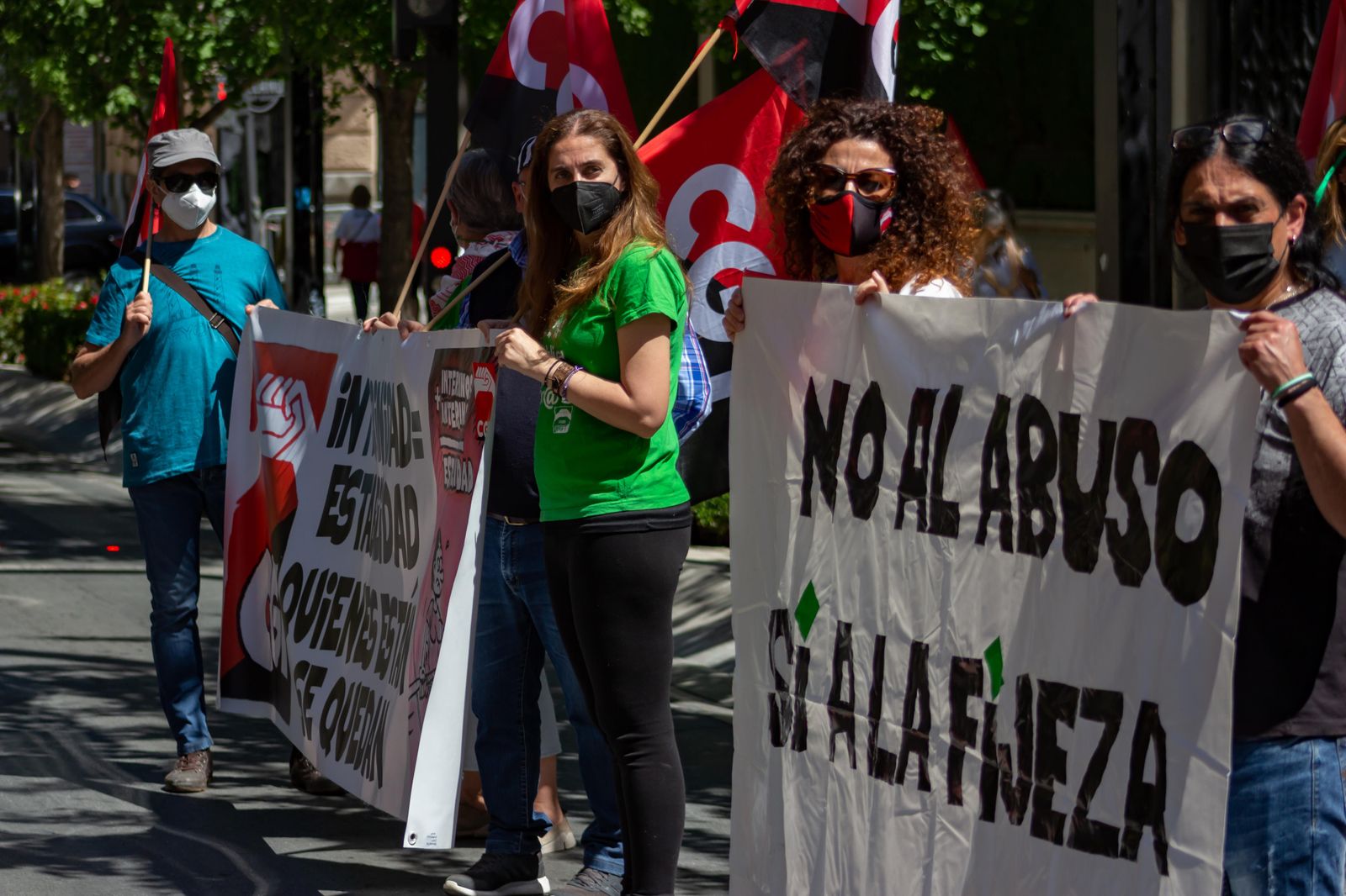 Fotos: manifestación en Granada por unos servicios públicos dignos y estables