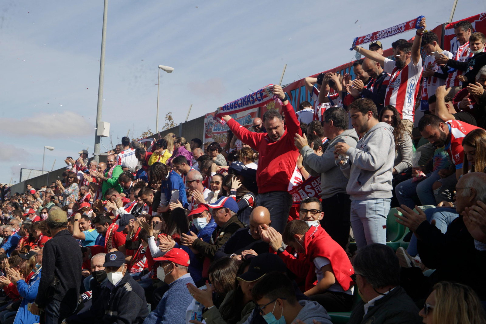 Ambiente de la afición del Algeciras CF en Sevilla