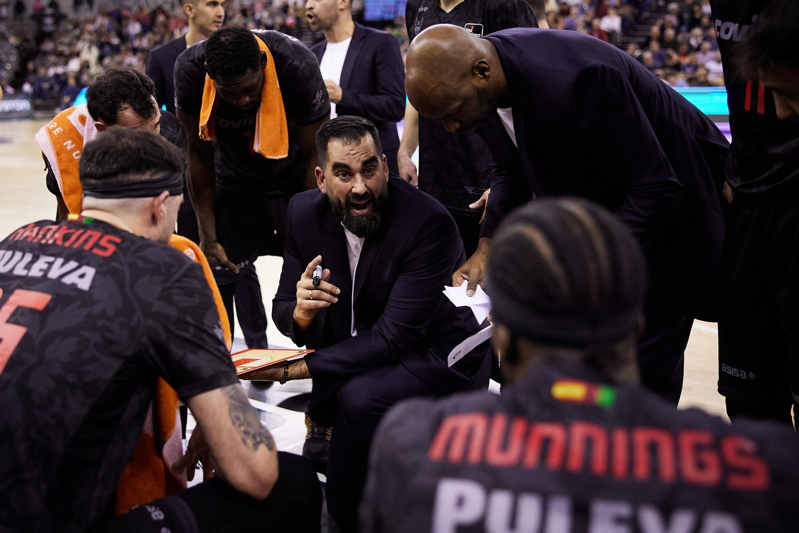 Ramón Díaz durante un tiempo muerto.