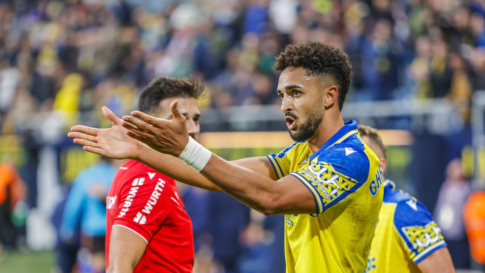 Búscate entre las fotos del partido de fútbol Cádiz CF - Albacete Balompié