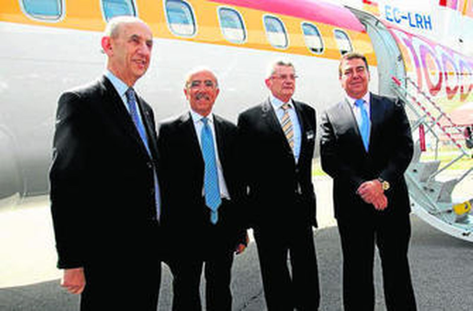L. Gallois (EADS), F. Bagnatto y H. Puel (ATR) y C. Bertomeu (Air Nostrum).
