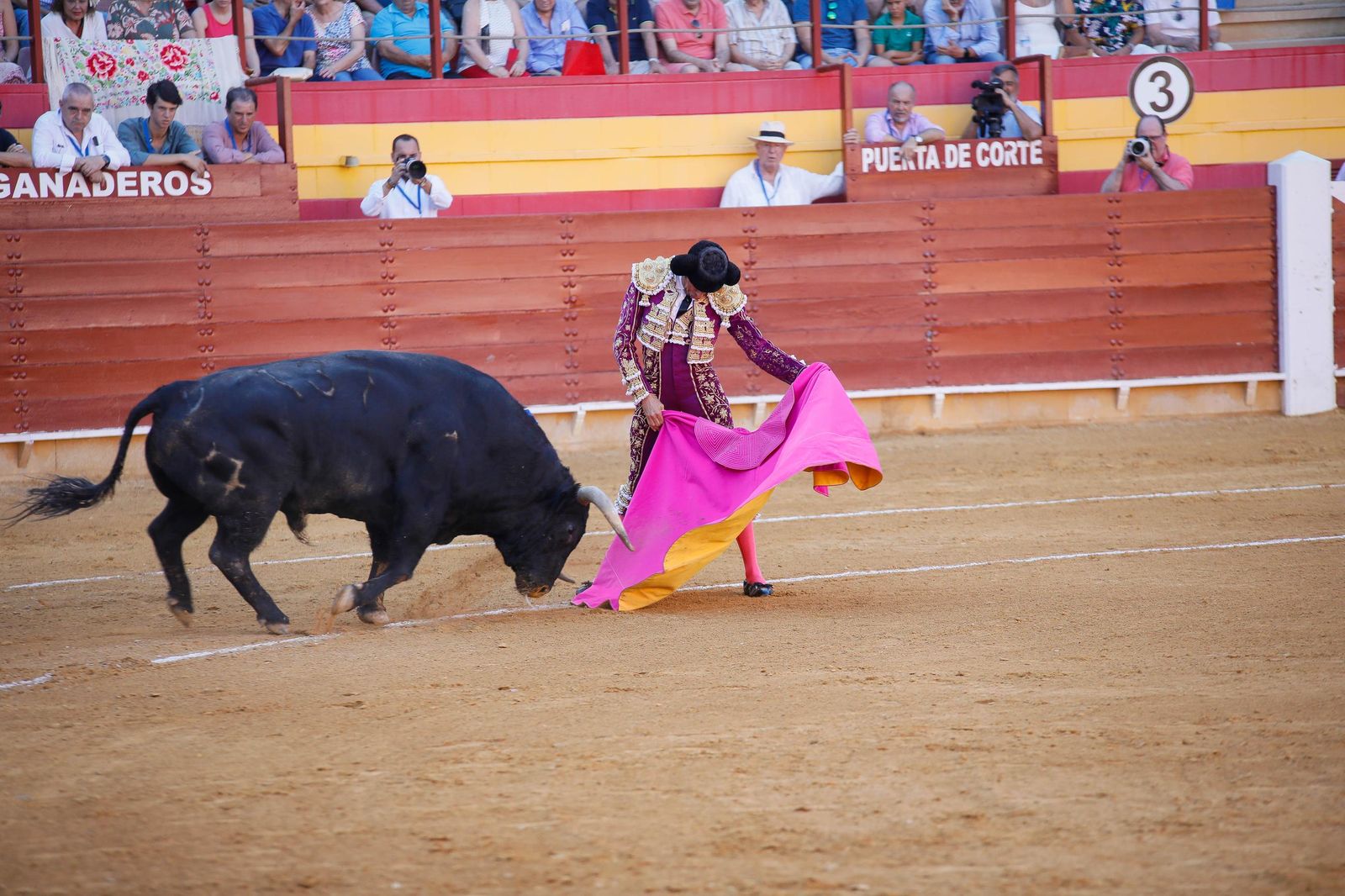 Corrida de toros en Roquetas, en imágenes