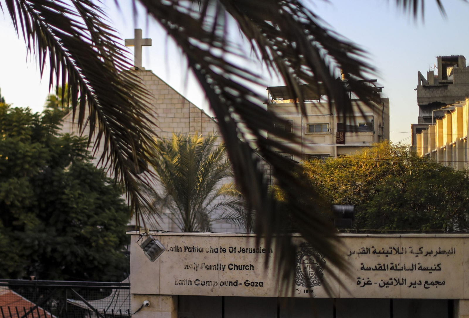 Tres muertos en el ataque de Israel a la única iglesia católica de Gaza, con la que hablaba cada día el papa Francisco.