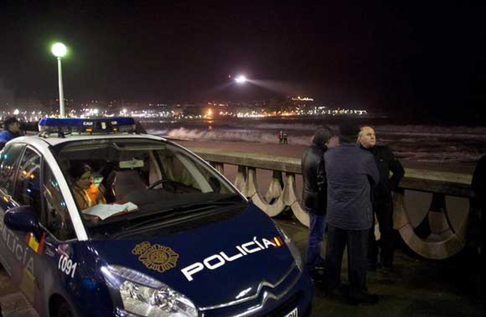 Un fallecido y tres desaparecidos en el mar en La Coruña