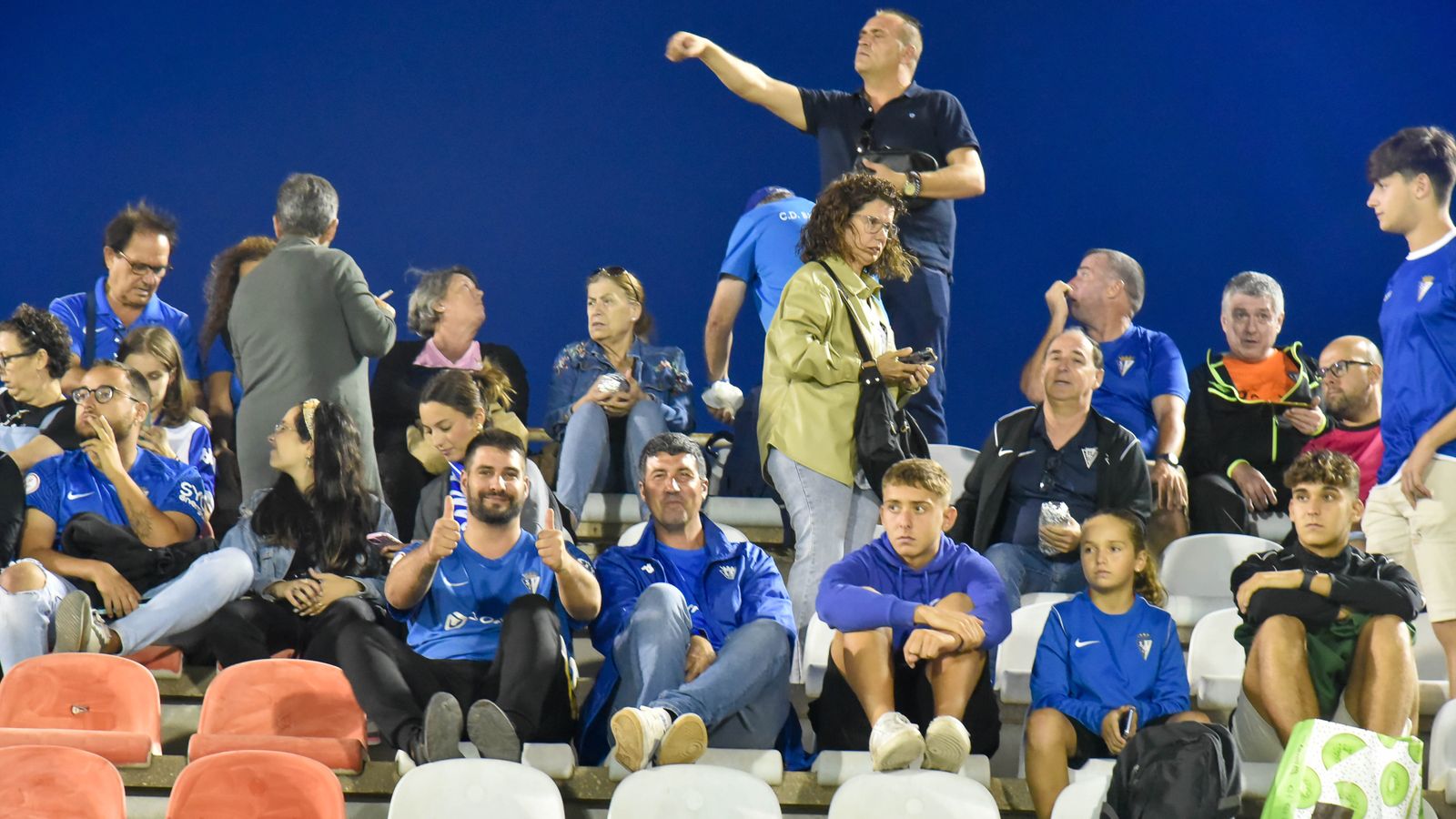 Las fotos del ambiente en el  Algeciras CF - San Fernando CD de la primera jornada.