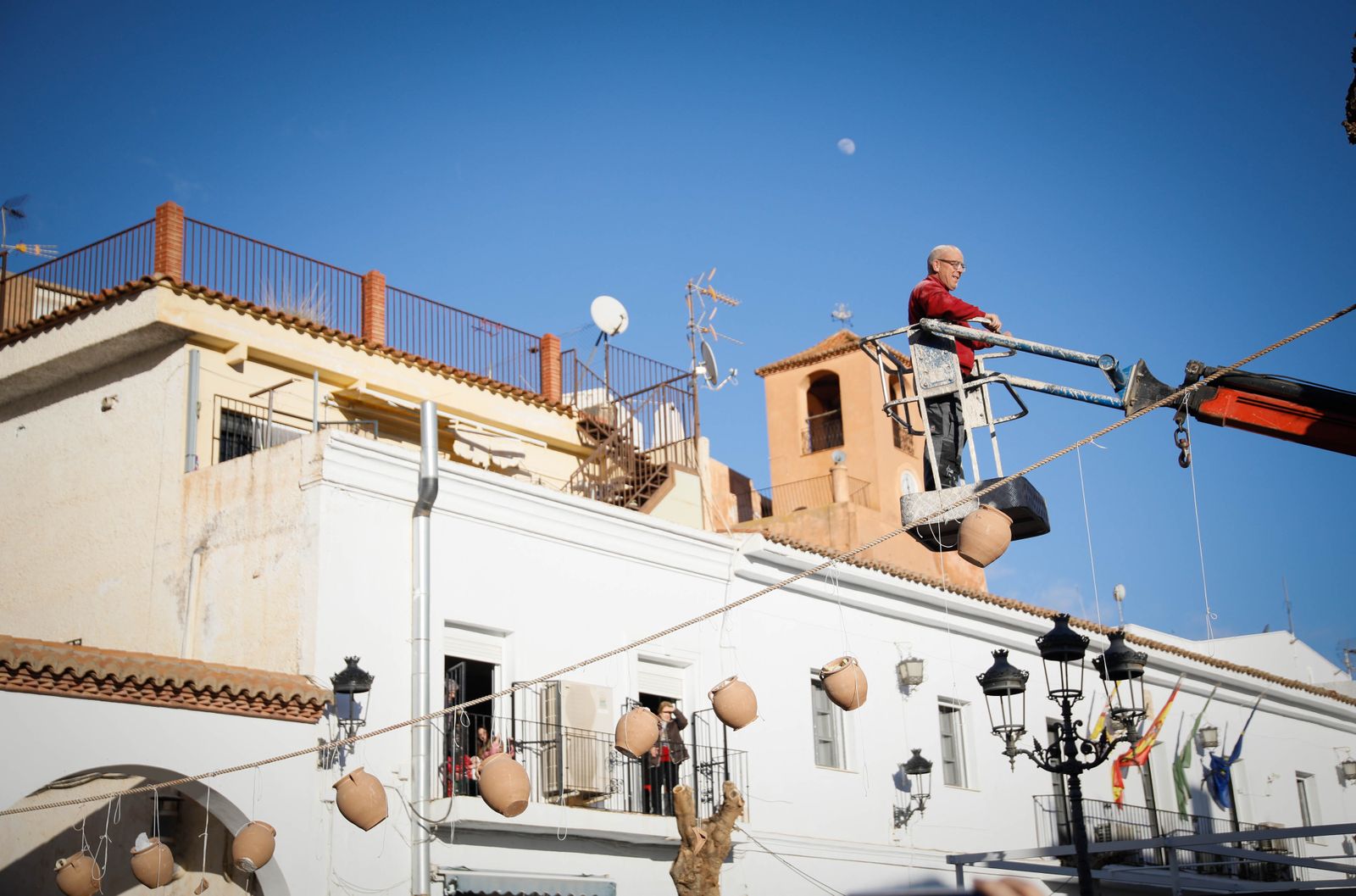 Las mejores imágenes del cierre de fiestas en Fiñana con "Las Ollas"