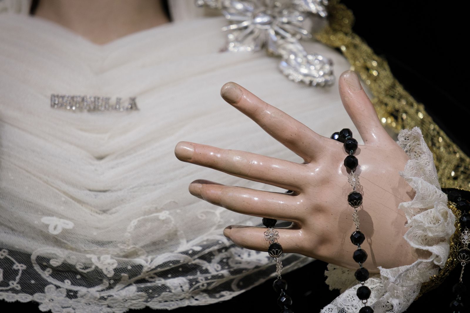 Las imágenes de la Virgen de la Estrella vestida de luto