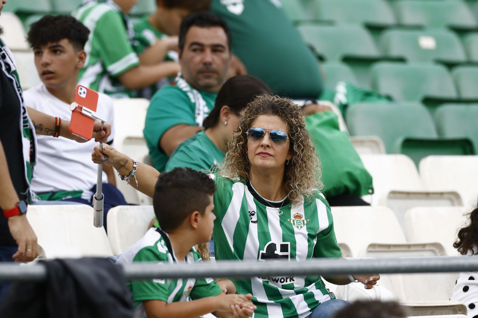 Búscate en las fotos del Betis-Atlético de Madrid