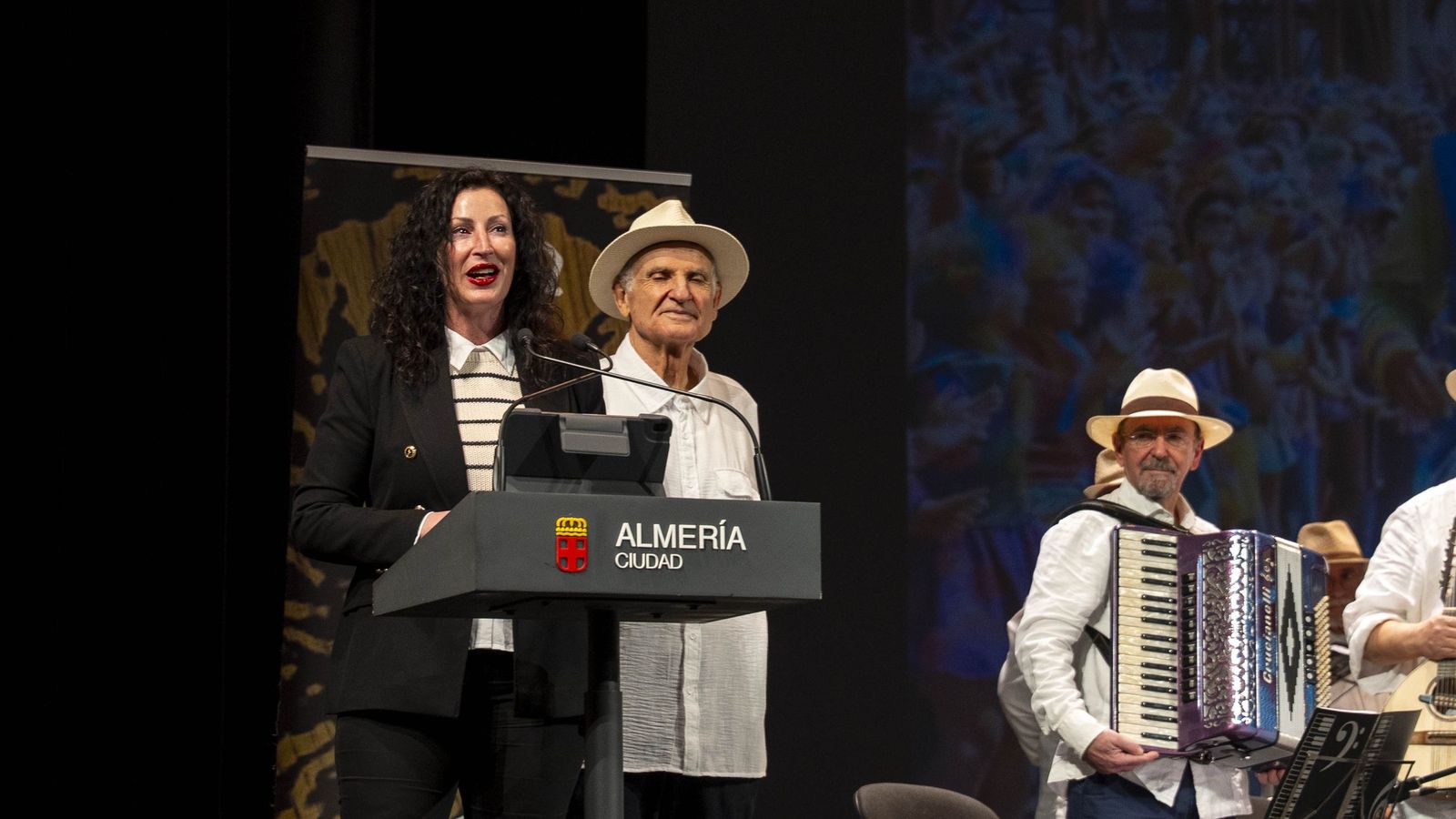María del Mar Vázquez con Nicolás Castillo, presidente de la COTECA.