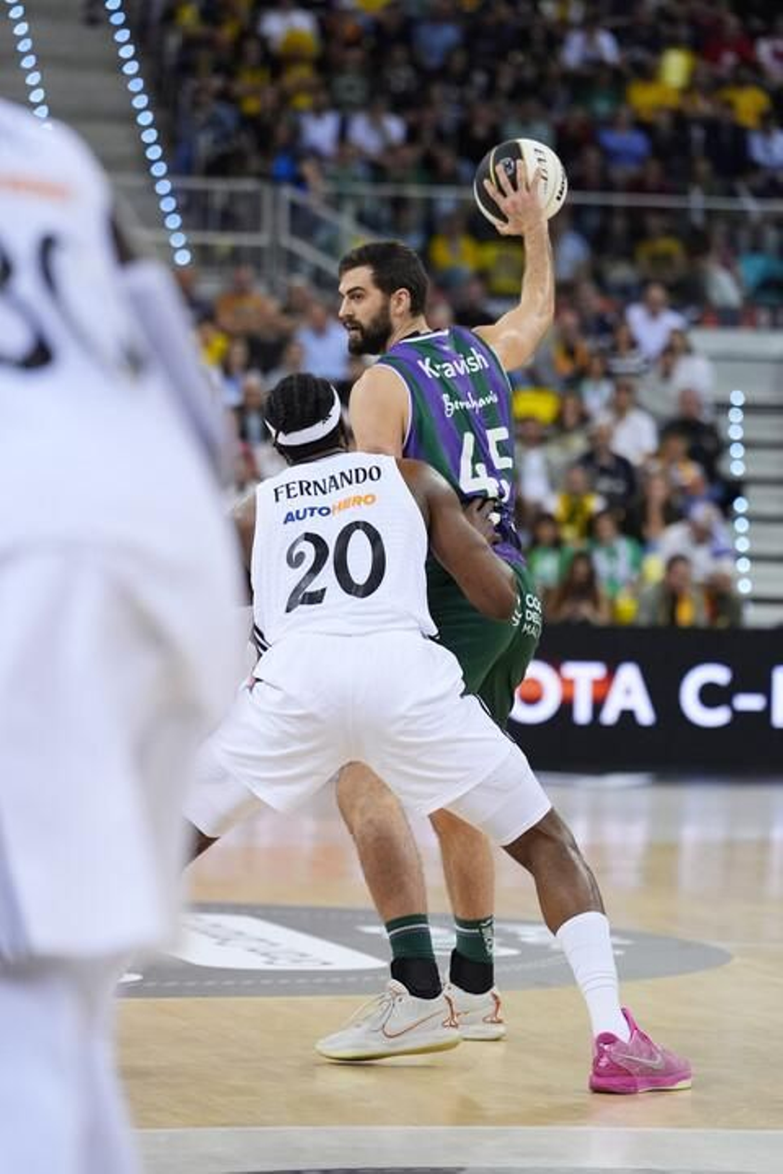 El Unicaja, campeón de Copa: Todas las imágenes del partido, la fiesta y la llegada a Málaga