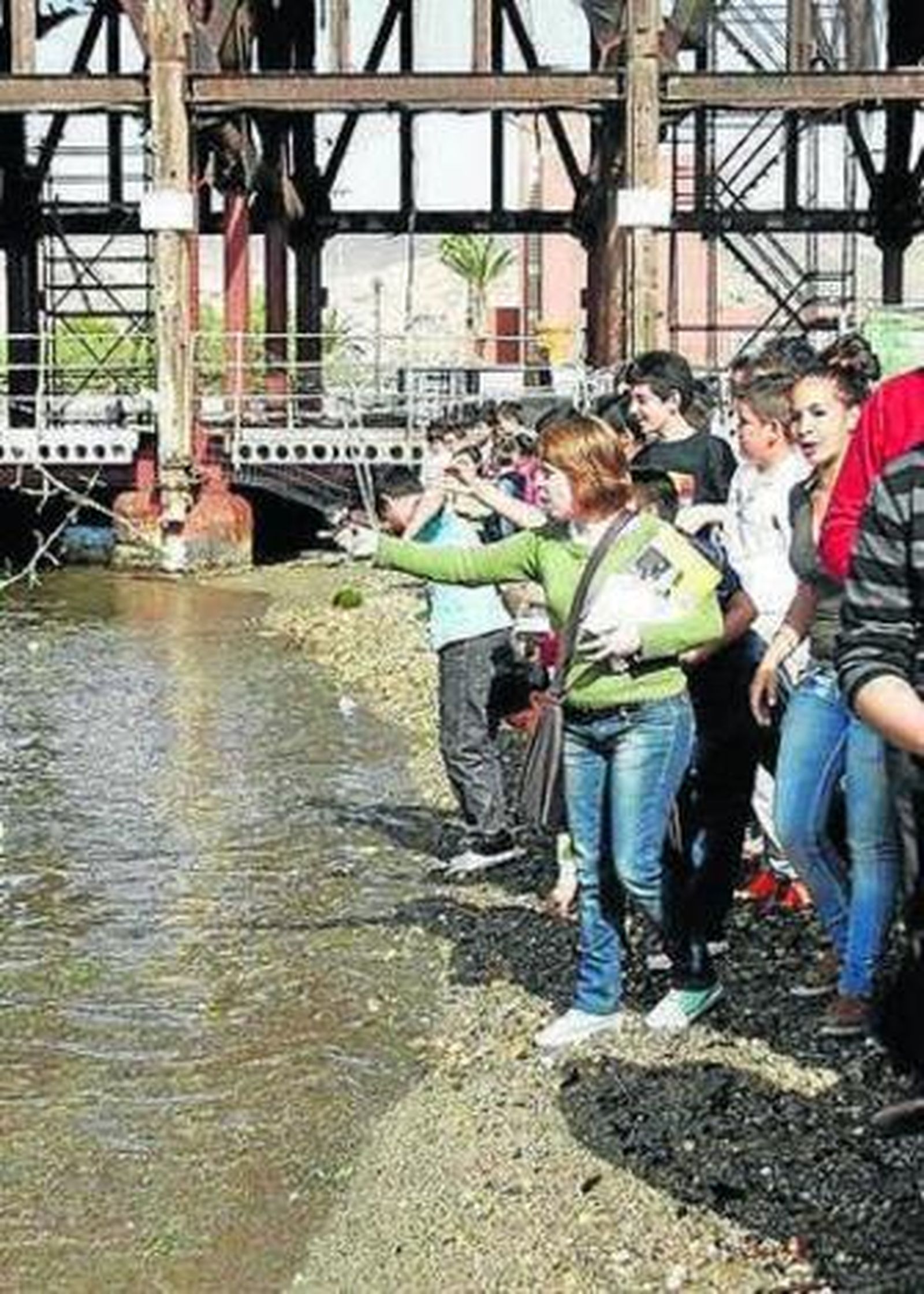 Acto realizado en el monumento.