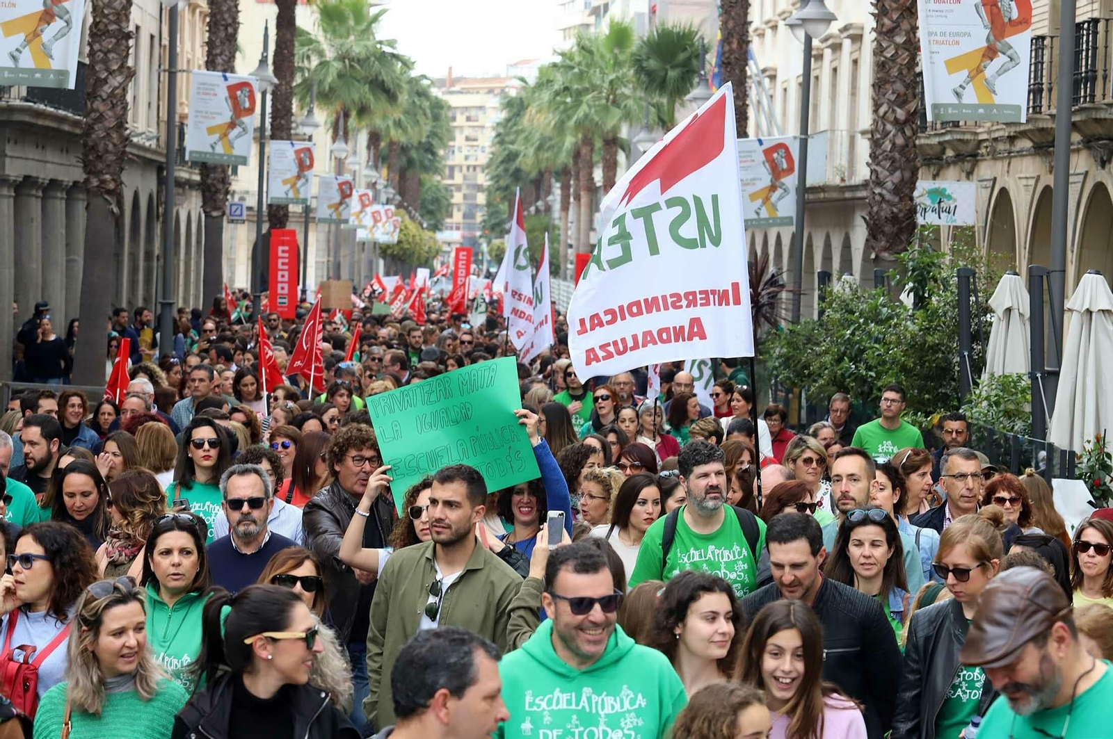 Imágenes de la manifestación en defensa de la educación pública