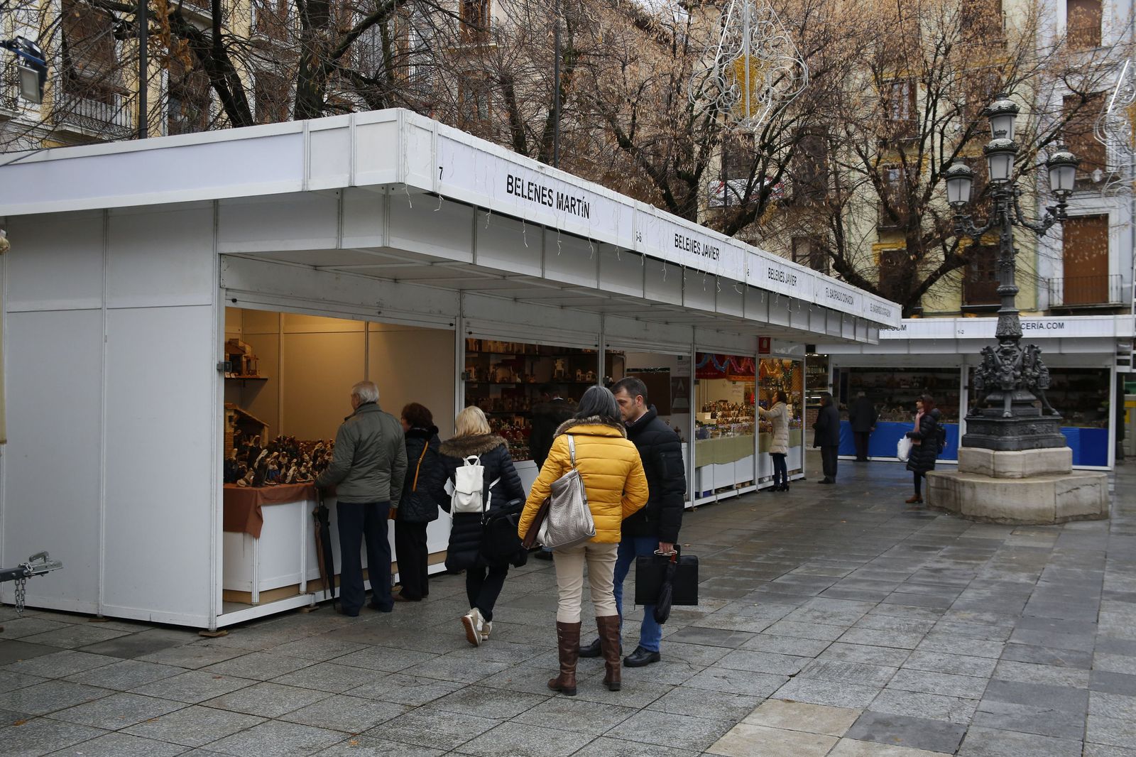 Imagen de archivo de puestos de Navidad en Bibrambla