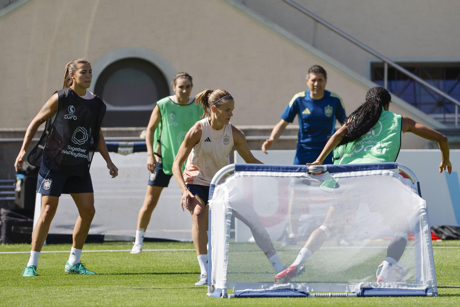 Las fotos de España antes de enfrentarse a Suiza en la Eurocopa femenina