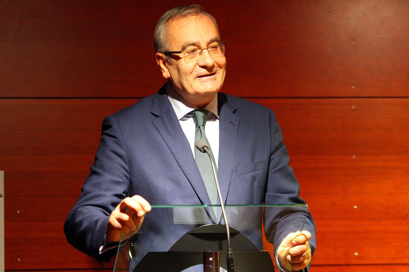 Imágenes de la toma de posesión del nuevo presidente del Puerto de Huelva, José Luis Ramos.