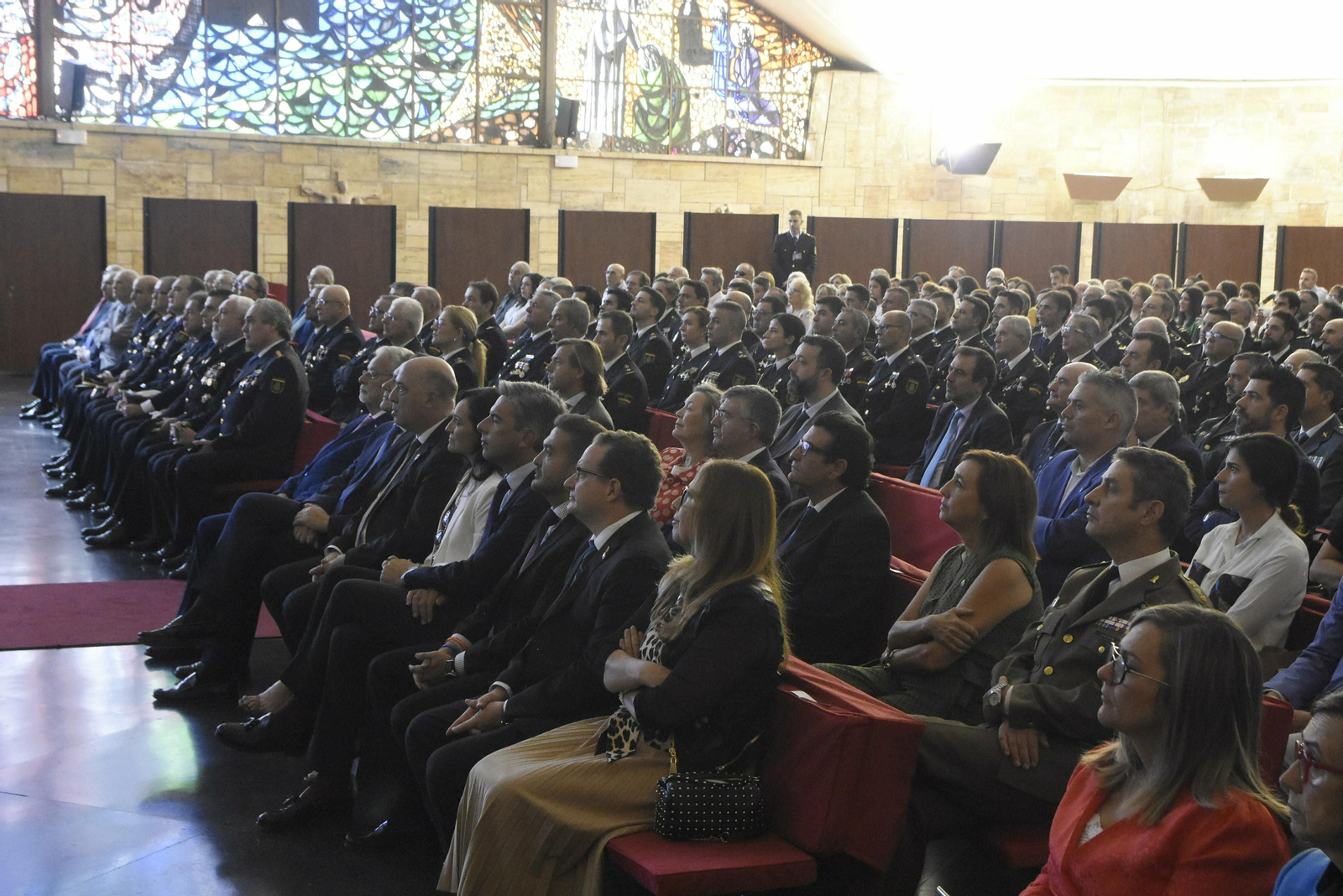 Las fotos de la Festividad de los Santos Ángeles Custodios, Patrones de la Policía Nacional, en Córdoba