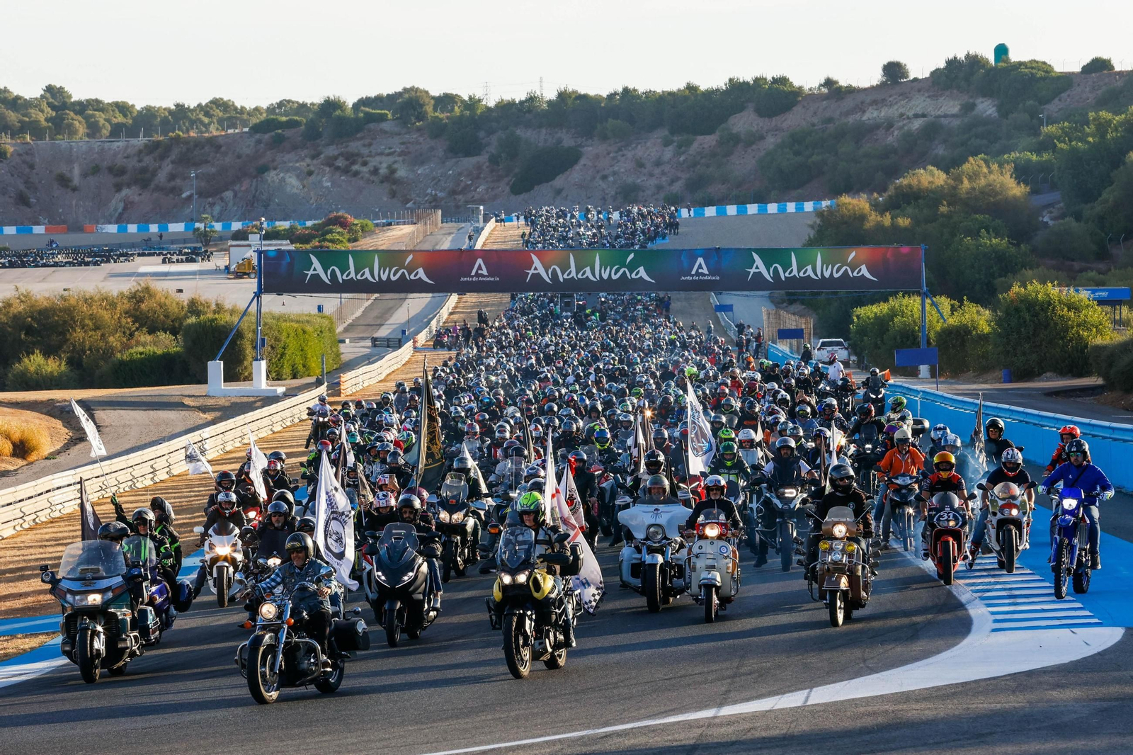 Imágenes del histórico 'Gran Encuentro Motero' en el Circuito Jerez