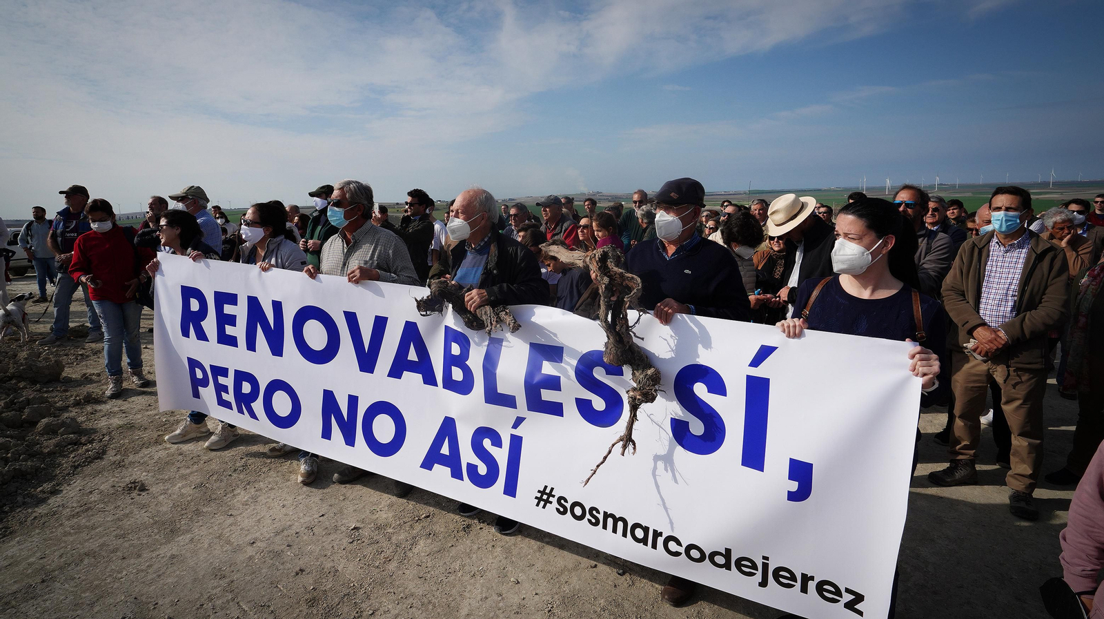 Marcha en protesta por la instalación de un parque eólico en la campiña jerezana