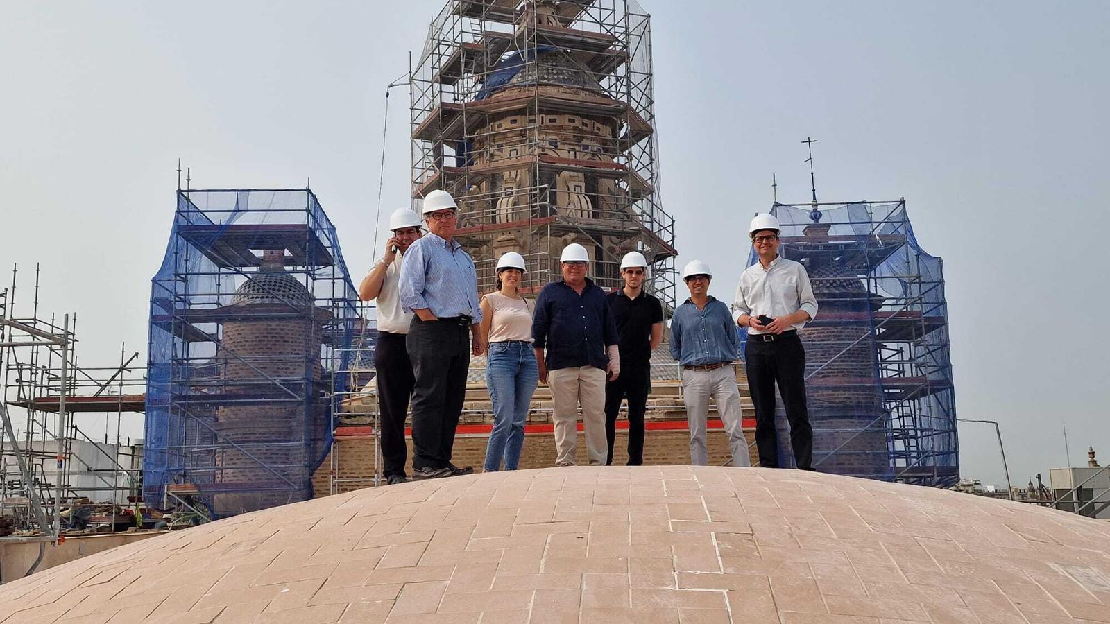 Miembros de la Junta de Gobierno en las alturas de la Anunciación