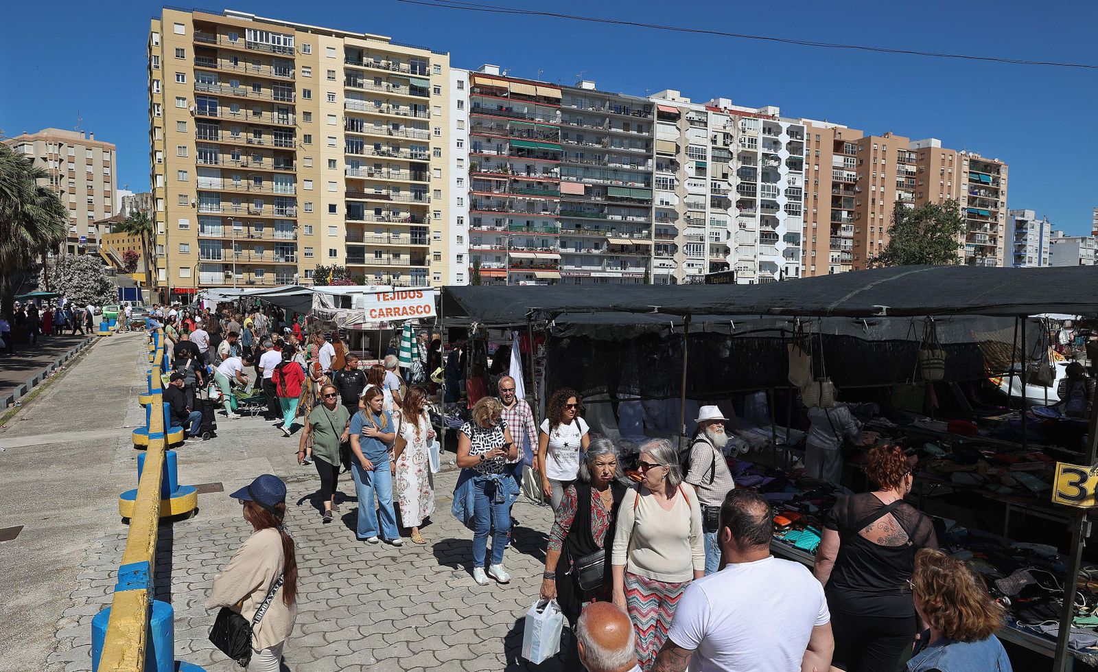 El mercadillo de Algeciras vuelve al Llano Amarillo