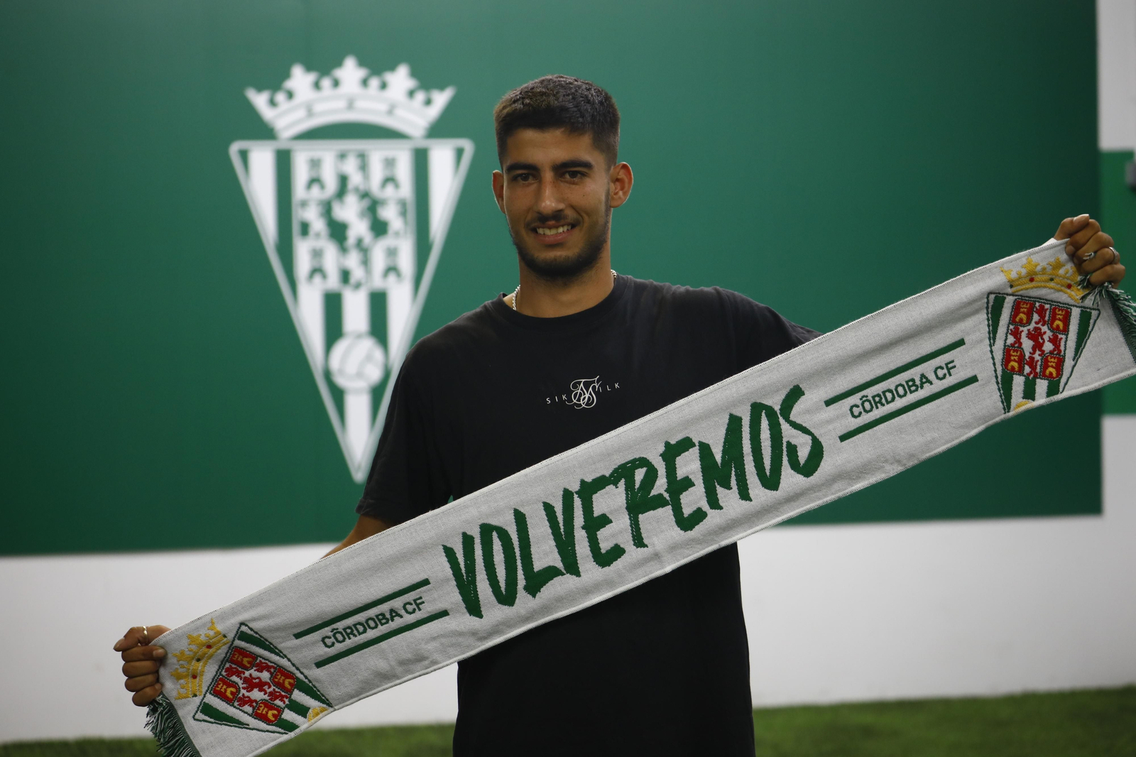 Las imágenes de la presentación de Calderón con el Córdoba CF