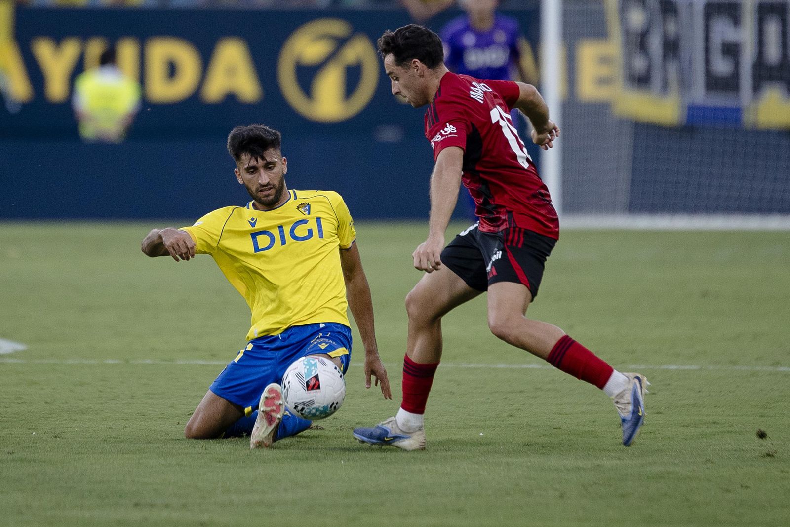 Búscate en las imágenes del primer partido del Cádiz CF- Mirandés