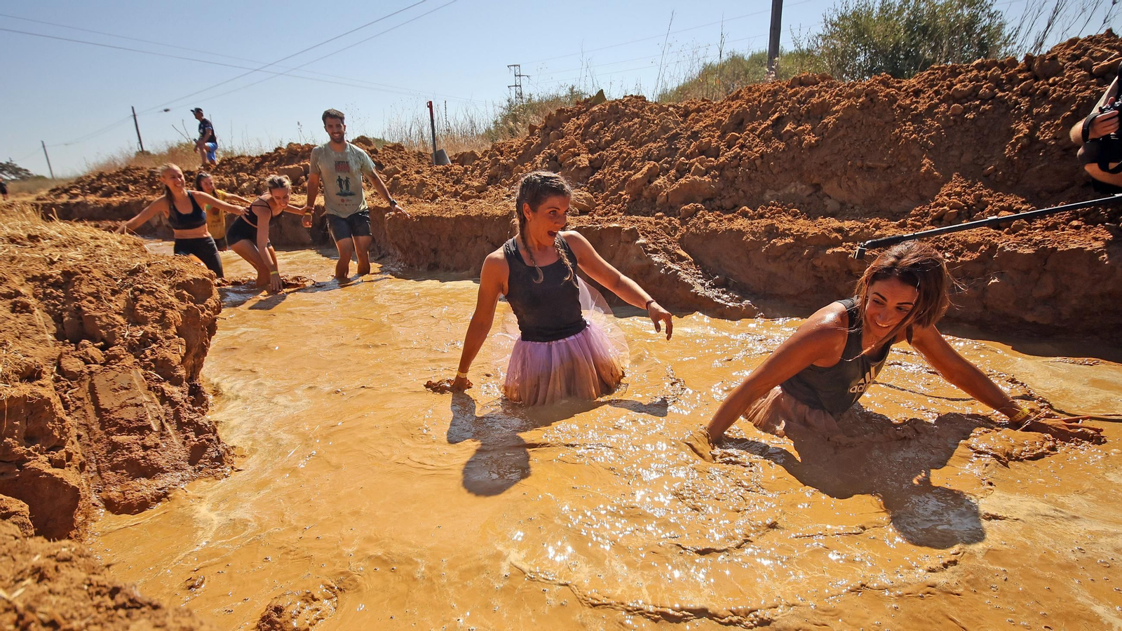 Búscate en la VII Carrera del Barro en La Barca
