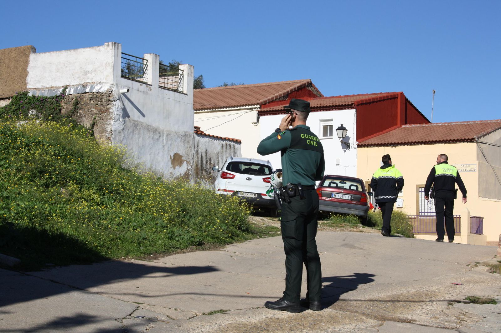 Despliegue policial en El Campillo.