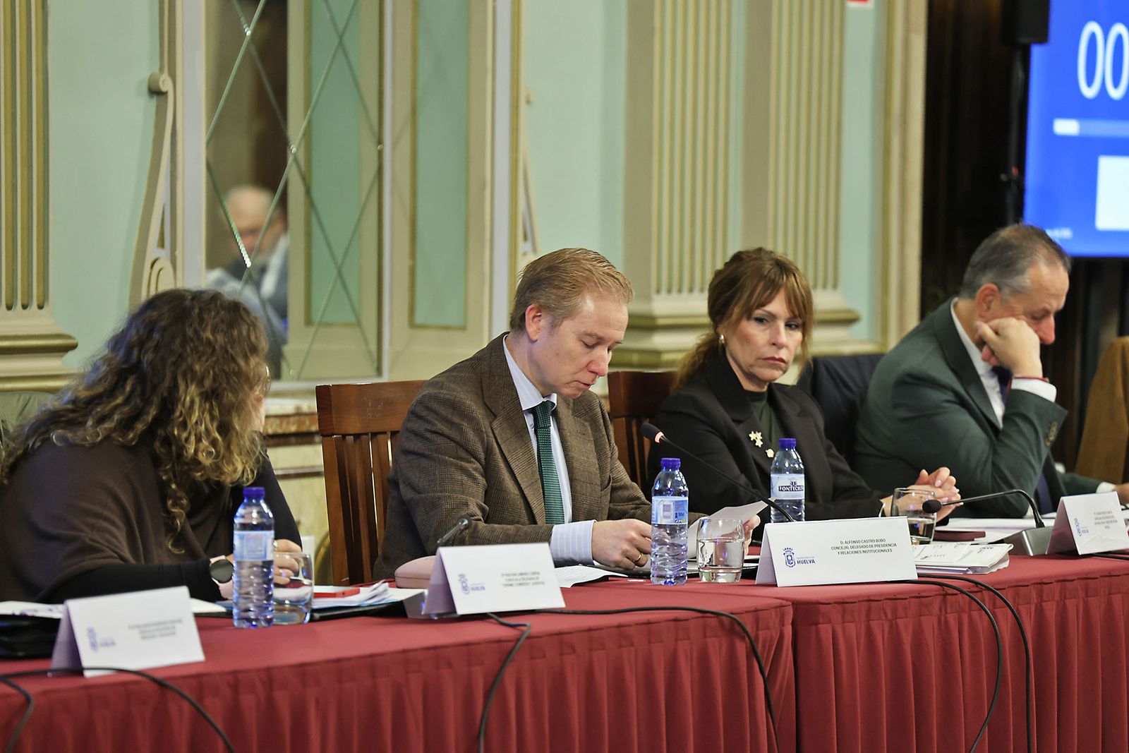 Las fotografías del pleno extraordinario en el Ayuntamiento de Huelva por la concesión de distinciones y honores de la Ciudad de Huelva