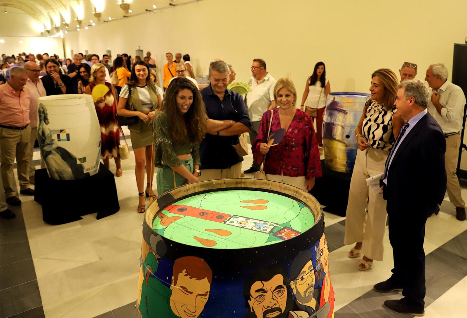 Exposición 'ART/ON Arte y Tonelería' en los Claustros.