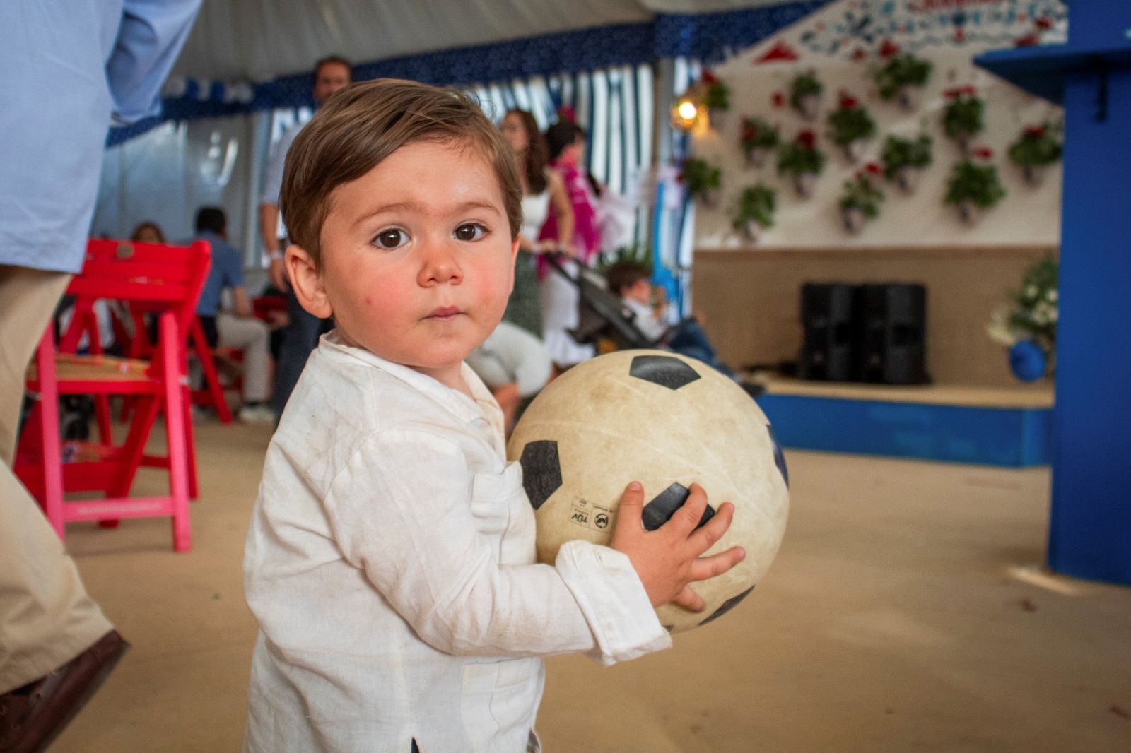 Granada vive un domingo de Corpus marcado por el buen tiempo.