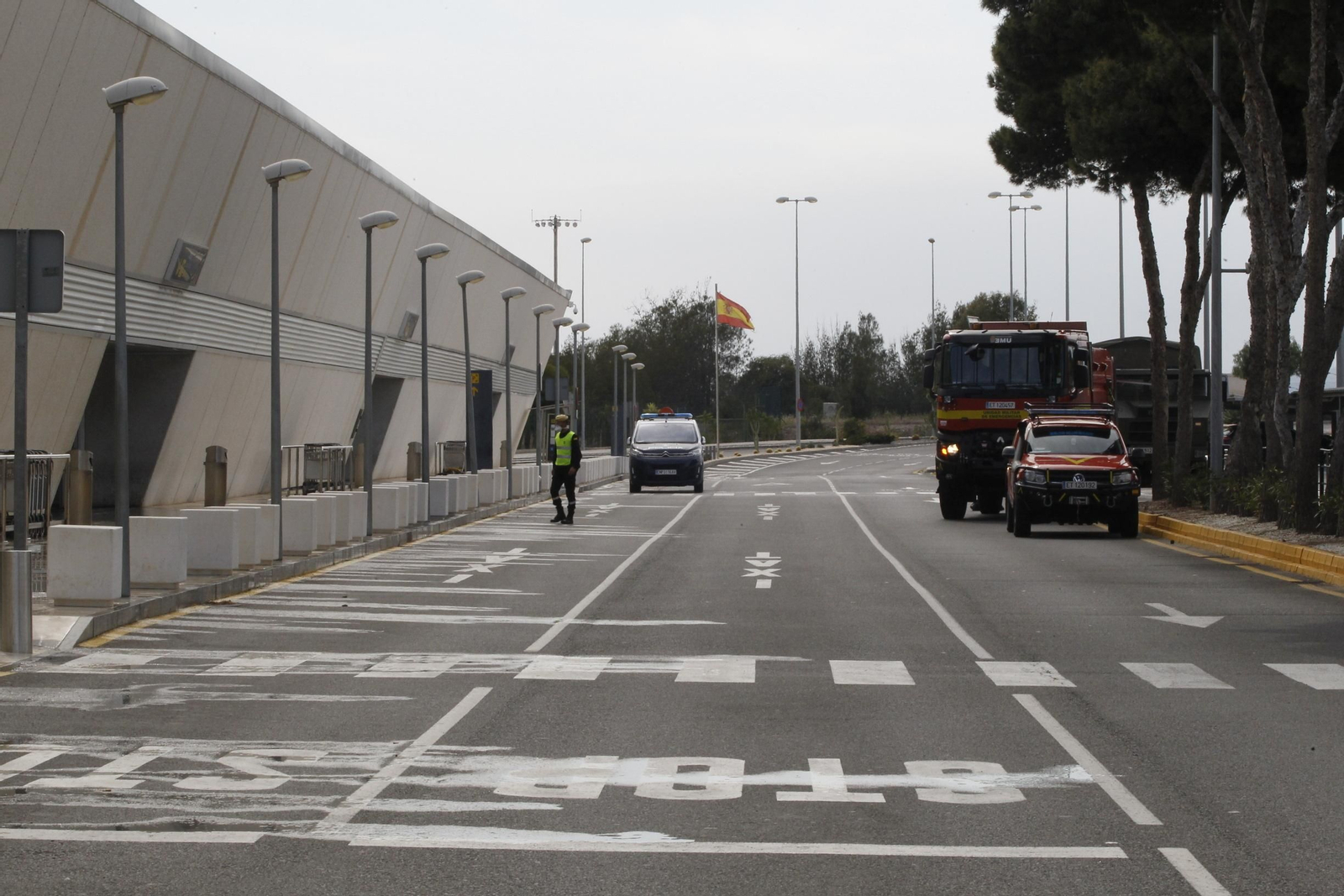 Fotogalería actuación INFOCA y UME por el coronavirus en Almería. Covid-19