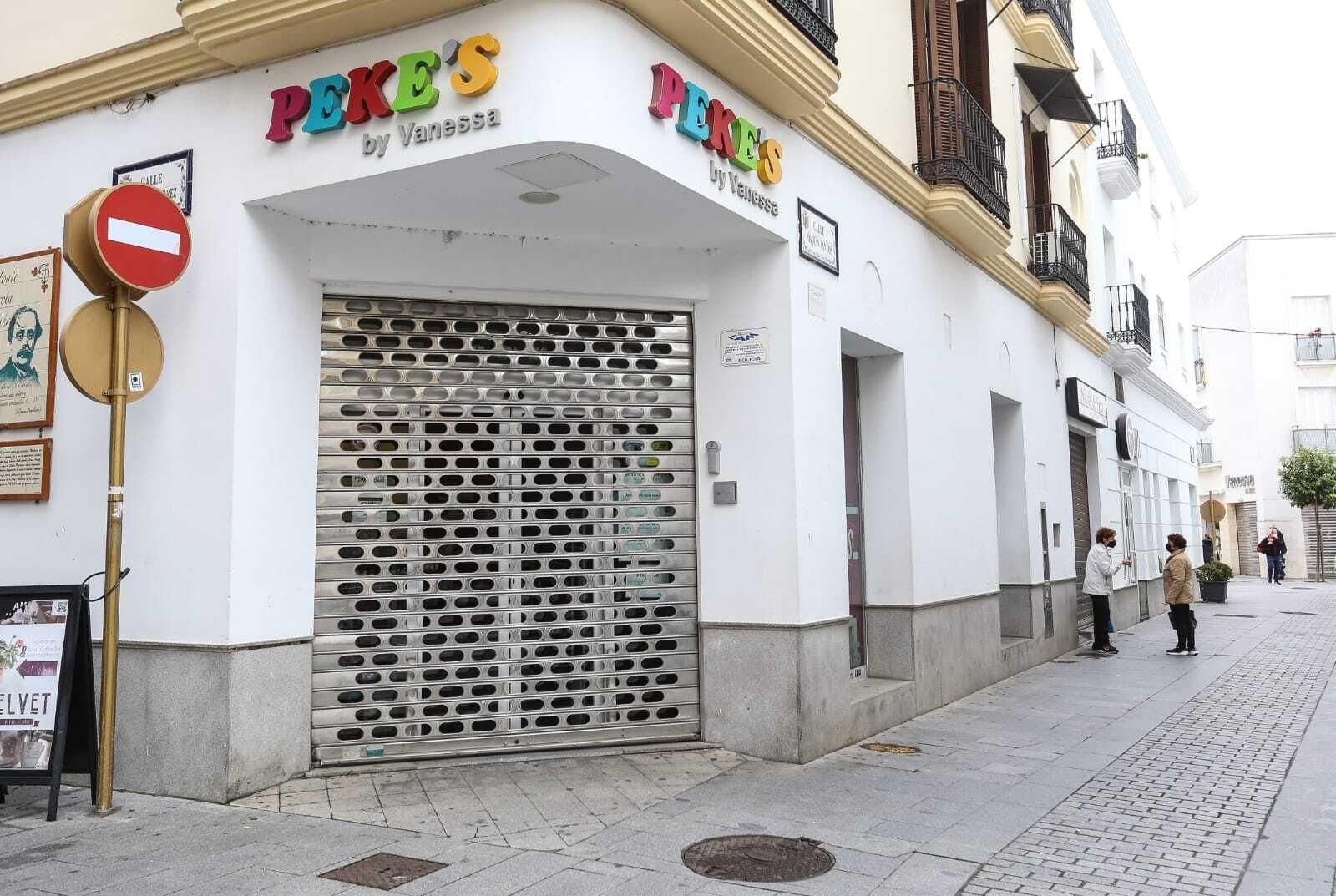 Imágenes de Chiclana durante la primera jornada del cierre de actividades