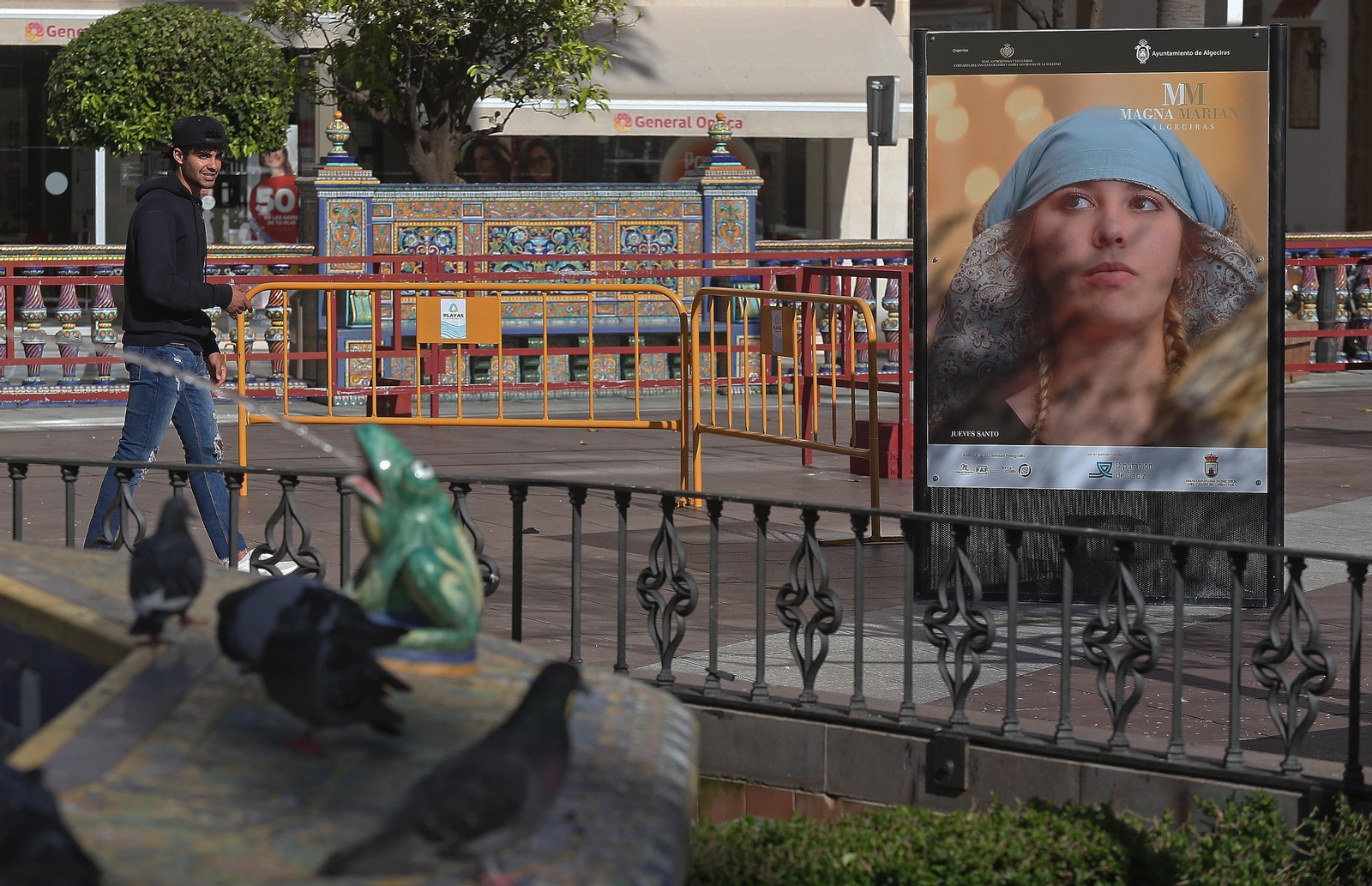 Preparativos para la Semana Santa en Algeciras.