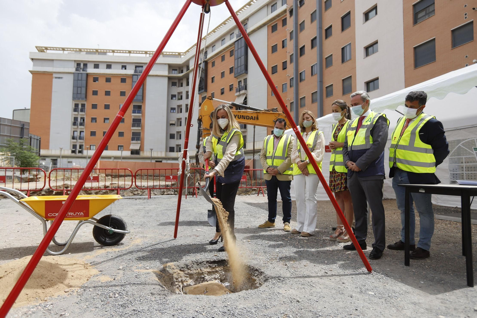 Imágenes del inicio de las obras de construcción de 48 viviendas protegidas en Huelva