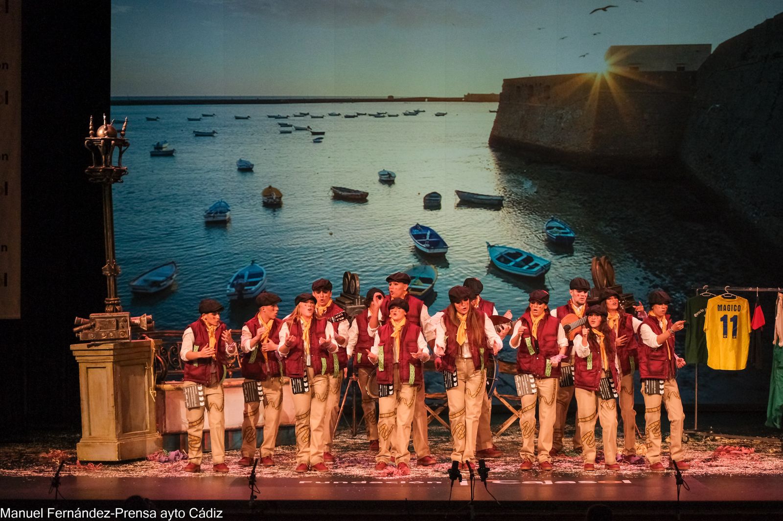 La comparsa 'La ciudad de las estrellas' estará en la final de juveniles