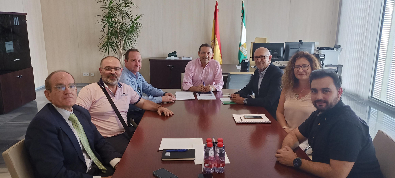 Fotografía de la reunión.