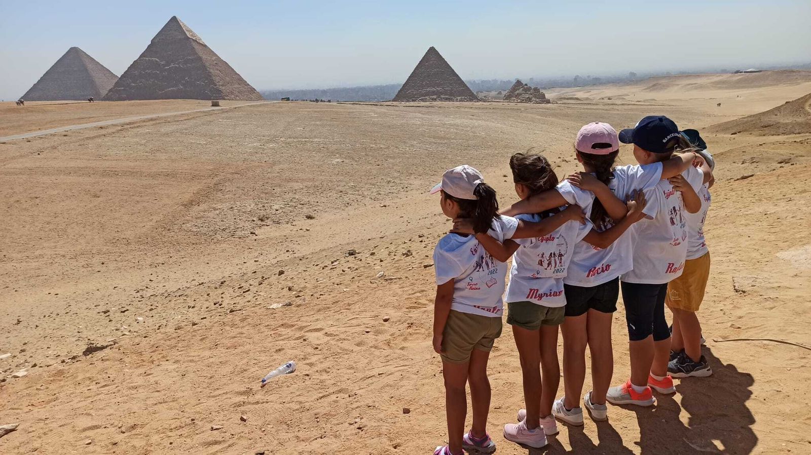 Alumnos del CEIP Ntra. Sra del Carmen de Torre de la Reina en Egipto.