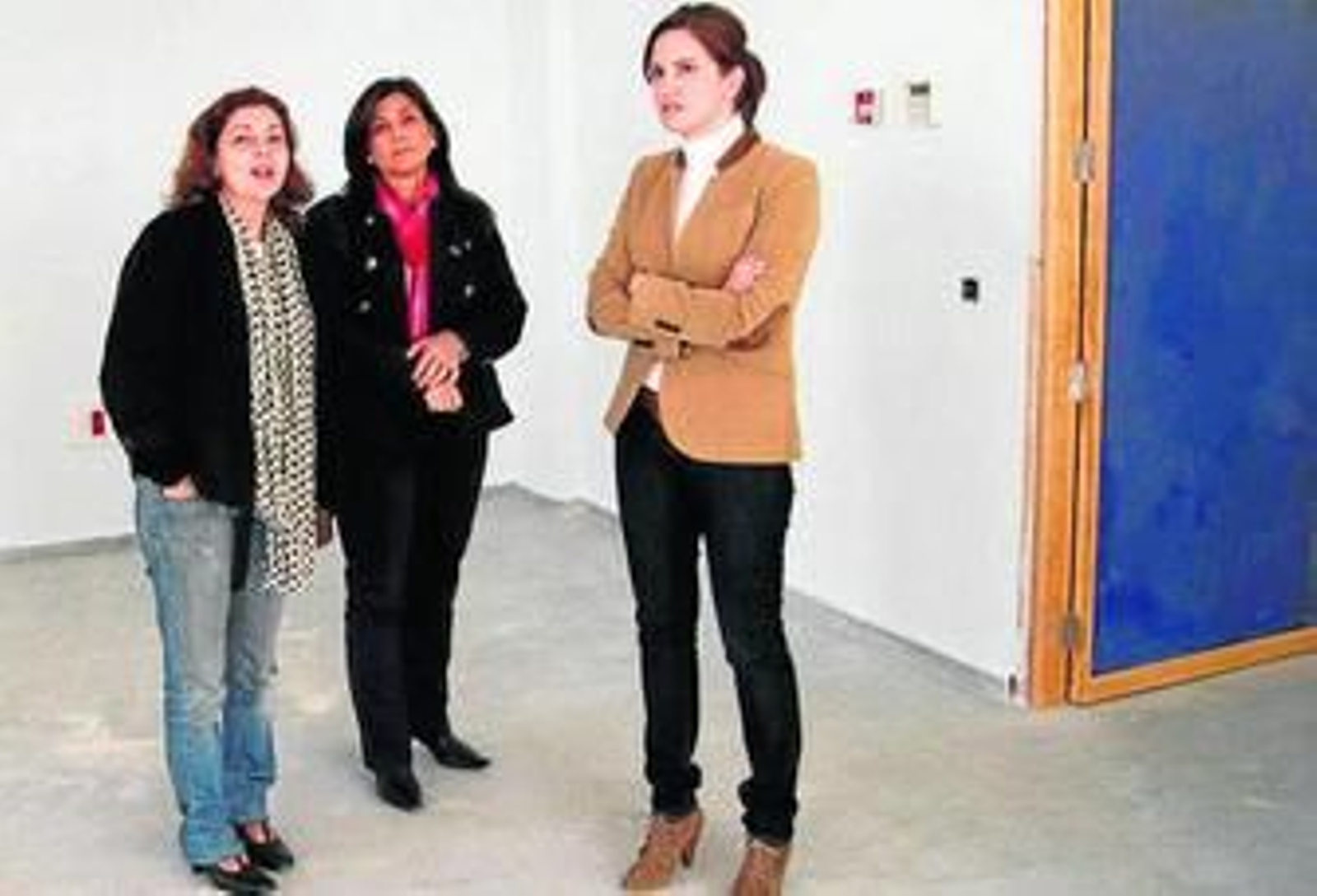 Niñoles y Cañero visitan las obras del centro asistencial.