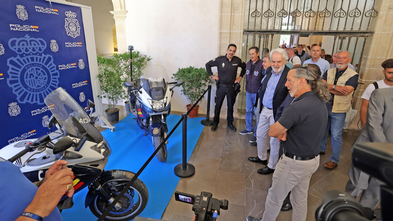 Exposición de motos clásicas y últimas novedades en Jerez por el Gran Premio