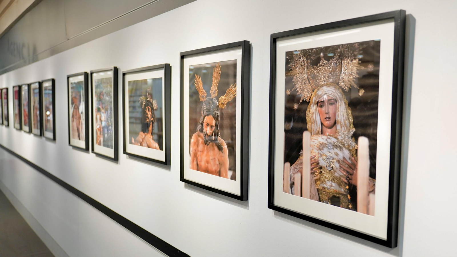 Fotos de la inauguración de las fotografías de la Semana Santa en Algeciras.