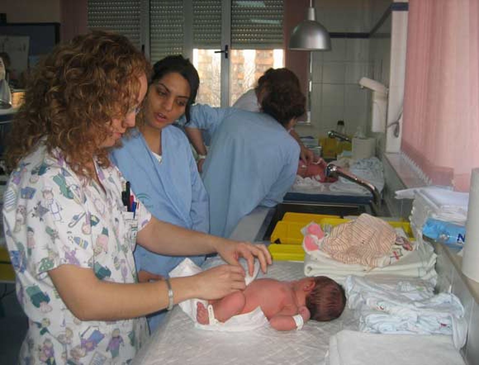 Usar pañales de tela en lugar de desechables permite ahorrar 600 euros por hijo