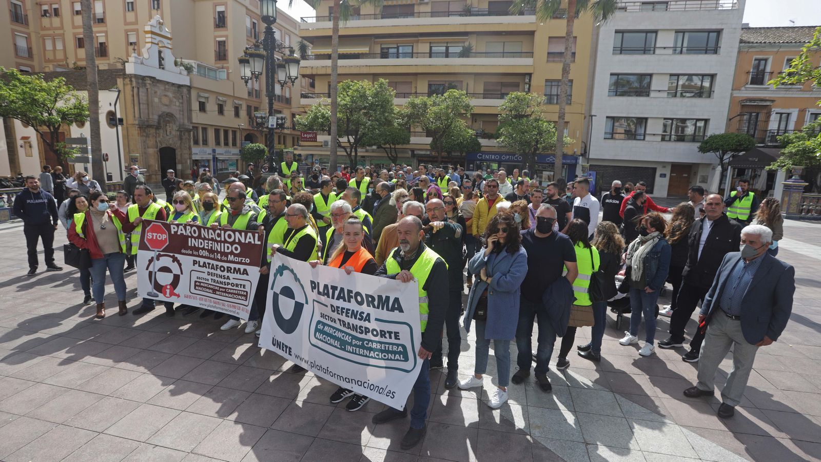 Fotos de la concentración de camioneros en la Plaza Alta de Algeciras
