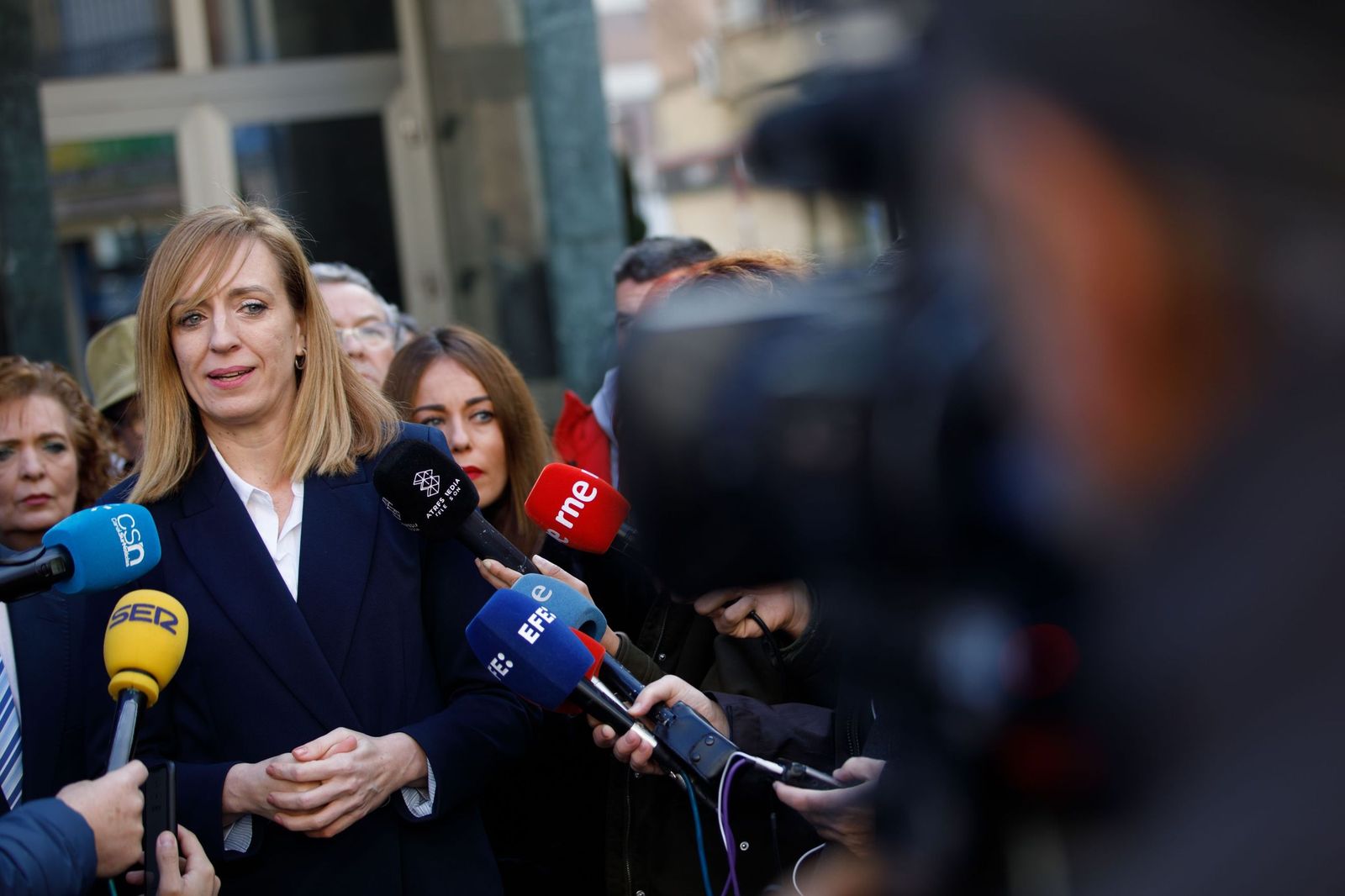 Berta Linares atiende a los medios en una imagen de archivo.